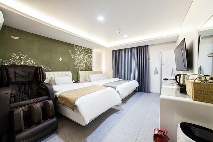 Venture Hotel Gwangju Metropolitan City Екстер'єр фото