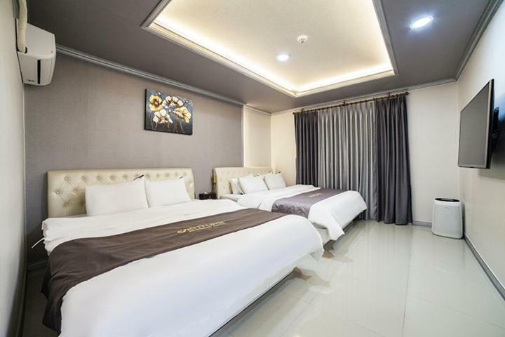 Venture Hotel Gwangju Metropolitan City Екстер'єр фото