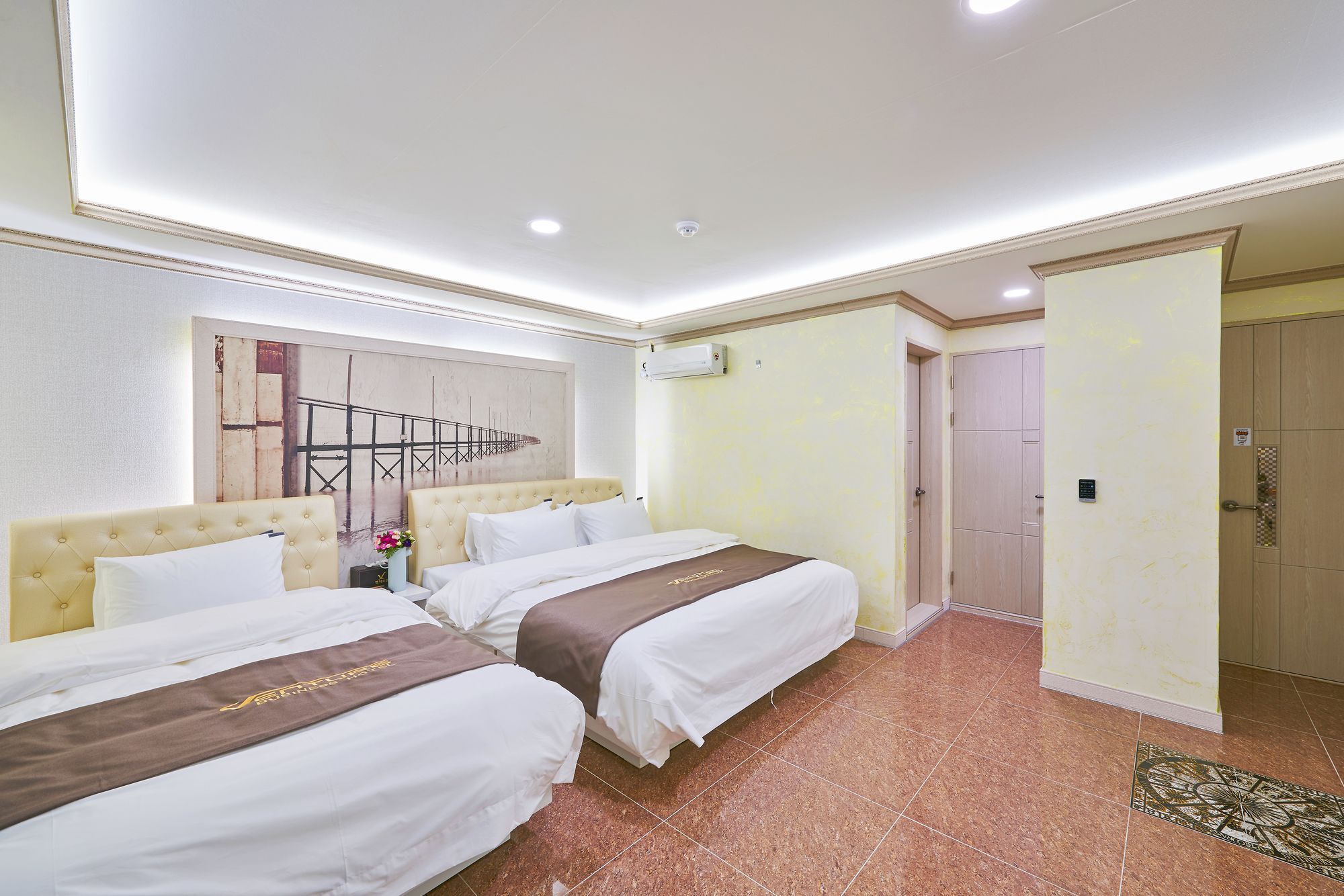 Venture Hotel Gwangju Metropolitan City Екстер'єр фото